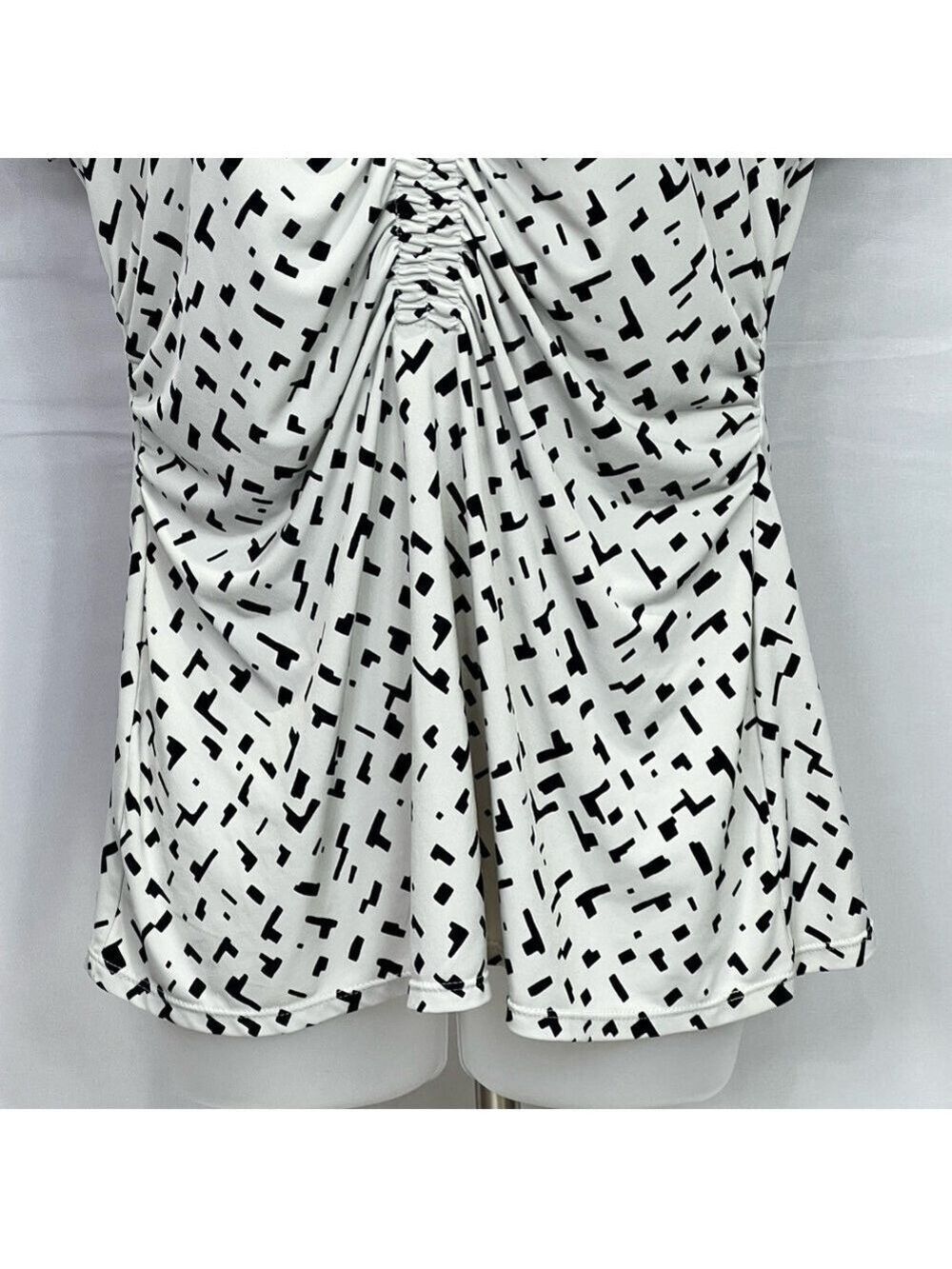 Alfani V-Neck Black & White Short Sleeve Ruched Blouse Top Size M - Picture 4 of 7